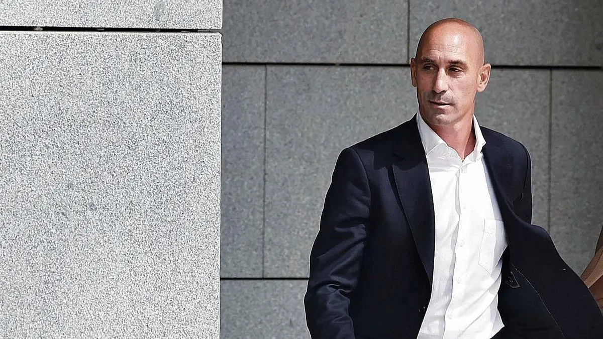 Ex-Fußballboss Luis Rubiales bei Rückkehr nach Spanien kurzzeitig festgenommen