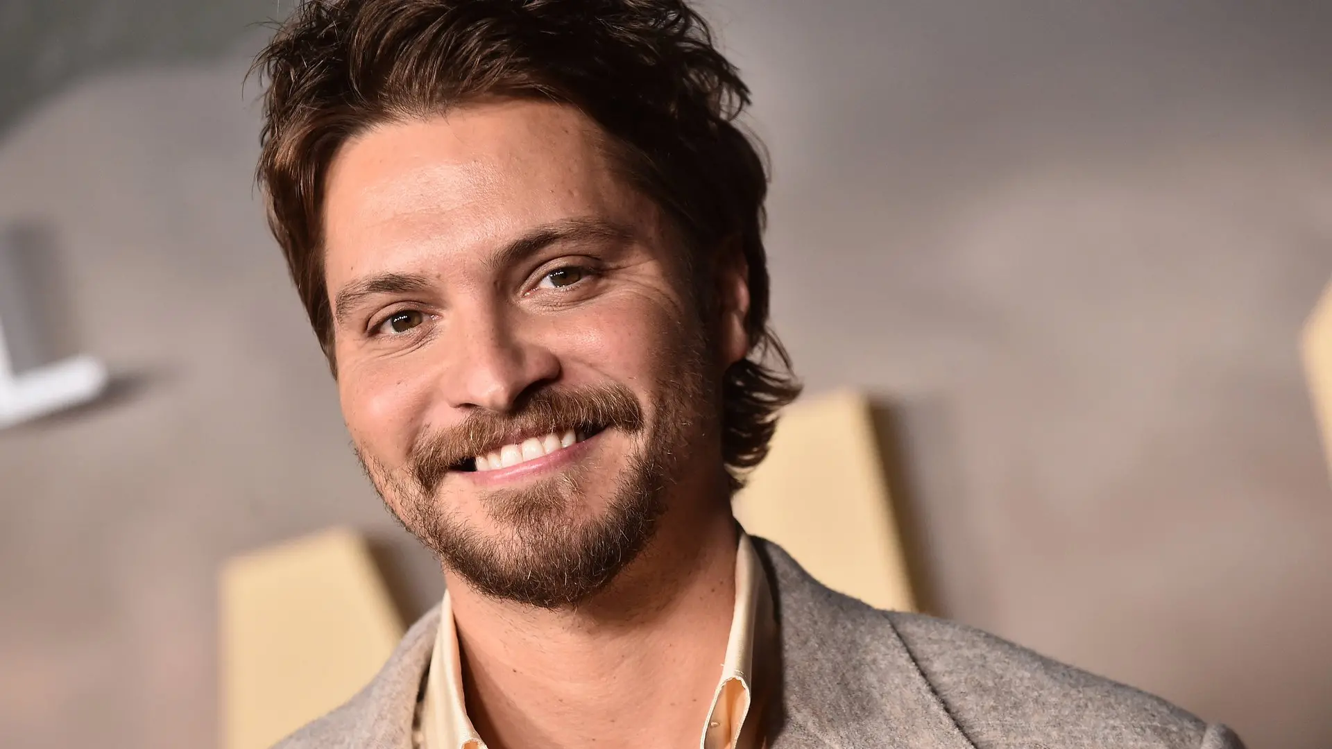 Kaum jemand kennt seine erste Rolle: So sah "Yellowstone"-Star Luke Grimes zu Beginn seiner Karriere aus