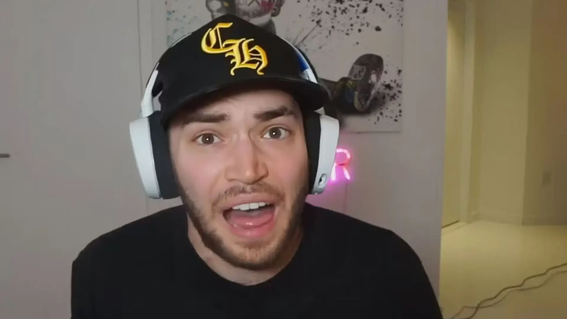 22-Jähriger verdient in einem Monat 180.000 € allein mit Abos  – Twitch bannt ihren neuen Star für immer